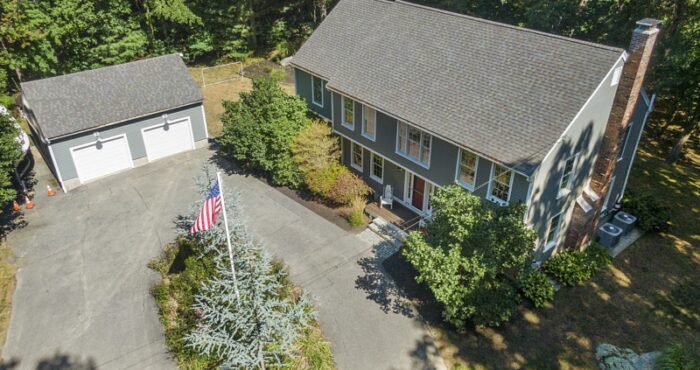 Colonial In North Andover, MA for sale