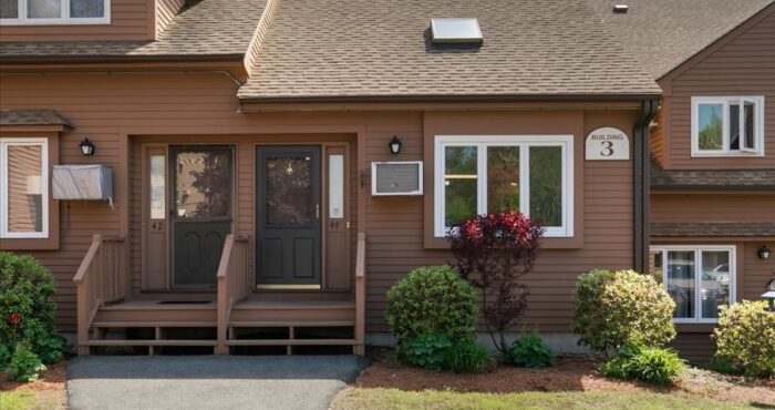 Townhouse for Sale in Haverhill, MA