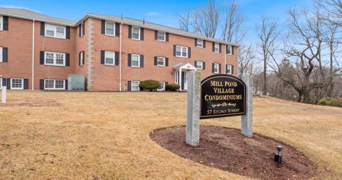 Just Listed Condo in Danvers, MA