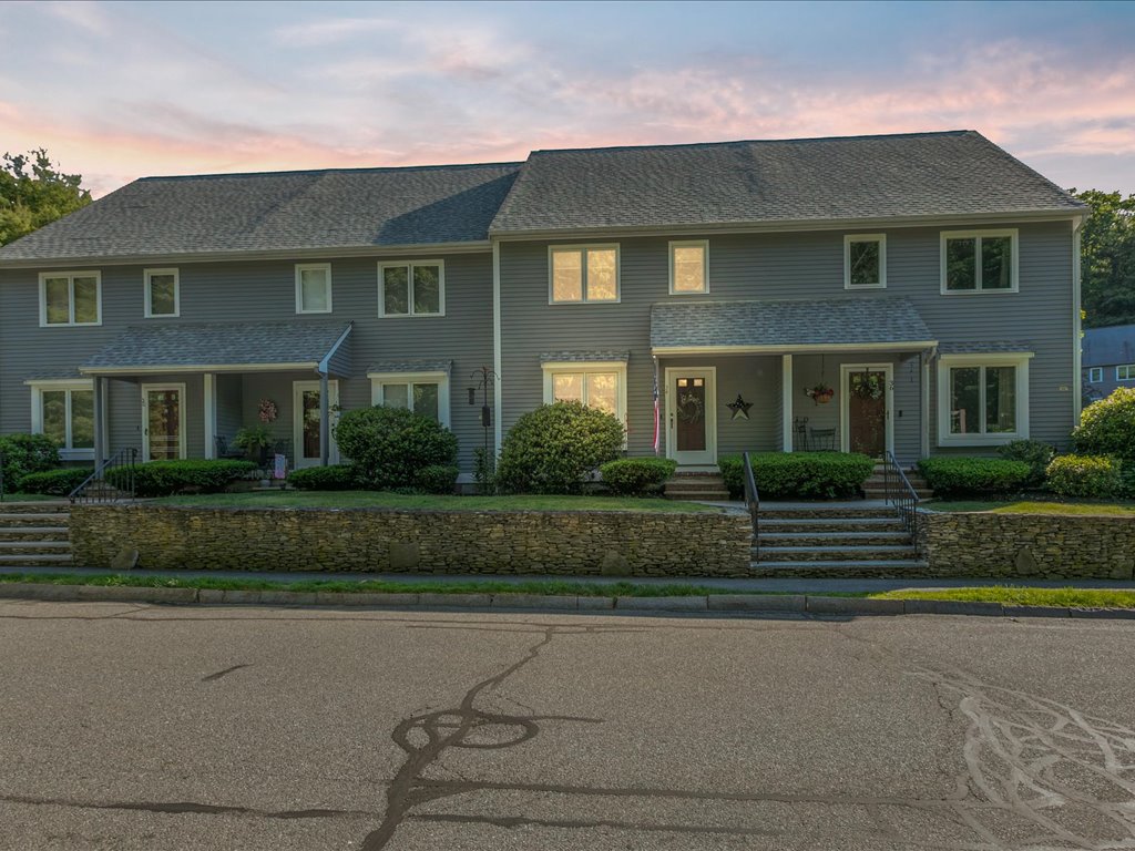 Townhouse at Country Hollow Village Haverhill