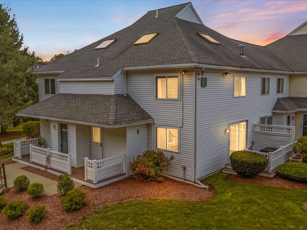 Chelmsford Townhome for sale